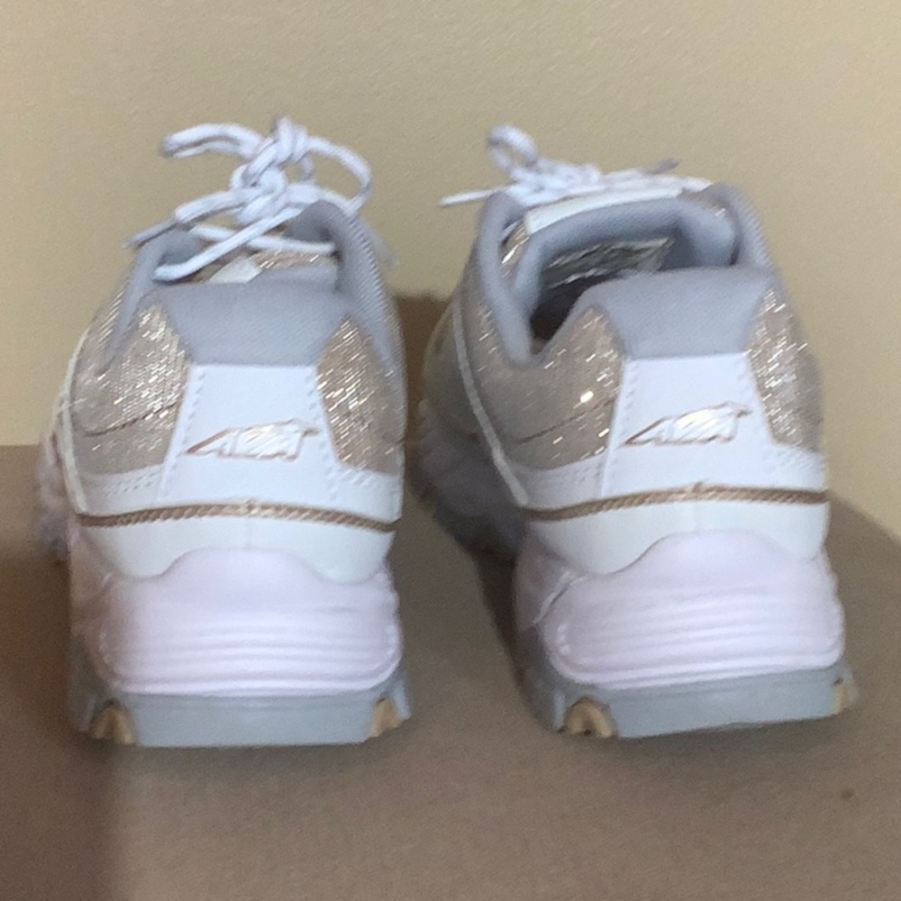 AVIA Memory Foam Sneaker - Picture 4 of 6